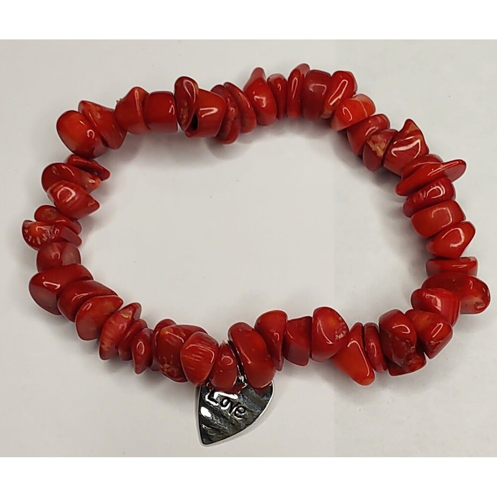 Dyed Red Bamboo Coral Chip Beaded Stretch Bracelet With Heart Charm NWOT